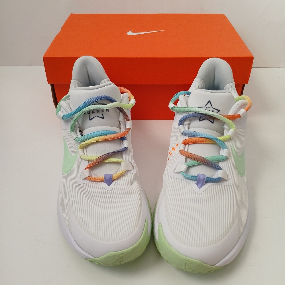 Nike Girls Star Runner 4 Next Nature SE Sneakers White Photon Dust Youth Size 7